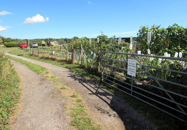 Entrance To Heathfield Allotments © Jaggery Cc By Sa20