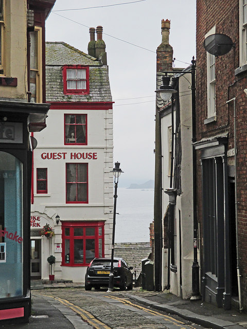 Scarborough: a guest house and a glimpse of the sea