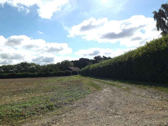 Footpath to the A143 Snape Hill