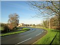TA0241 : The  bend  on  Woodhall  Way  Molescroft  Beverley by Martin Dawes