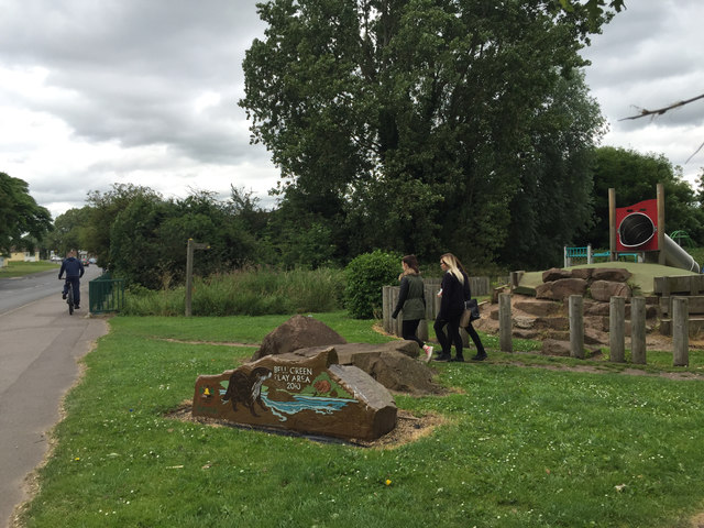 Walking past Bell Green play area, near Roseberry Avenue, north Coventry