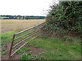 Broken gate to field on Lunnon Lane, Rushock