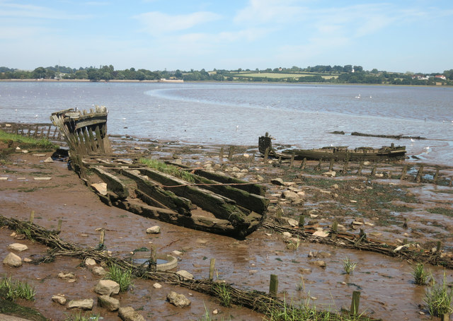 Old Boats in the Mud © Des Blenkinsopp cc-by-sa/2.0 :: Geograph Britain ...