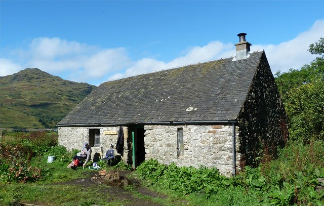 Doune Byre (Bothy) © Raibeart MacAoidh :: Geograph Britain and Ireland