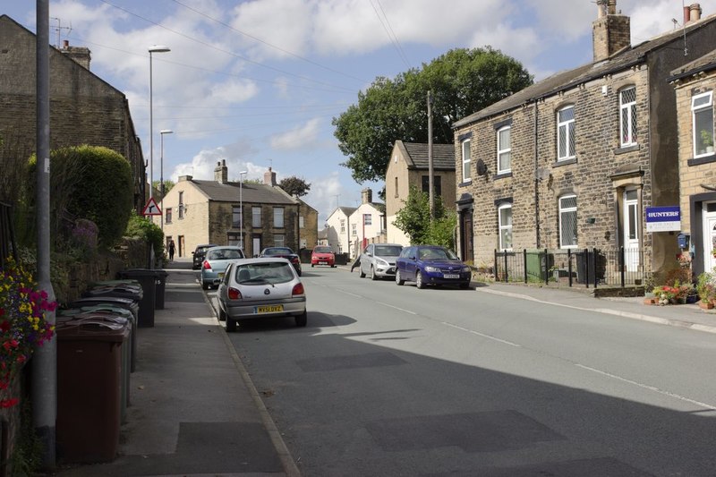 Fartown, Pudsey © Mark Anderson cc-by-sa/2.0 :: Geograph Britain and ...