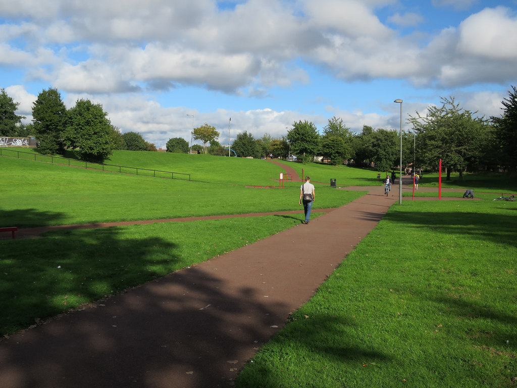 Liverpool Crown Street park © Hugh Venables cc-by-sa/2.0 :: Geograph ...