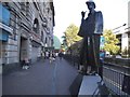 Sherlock Holmes statue outside Baker Street Station