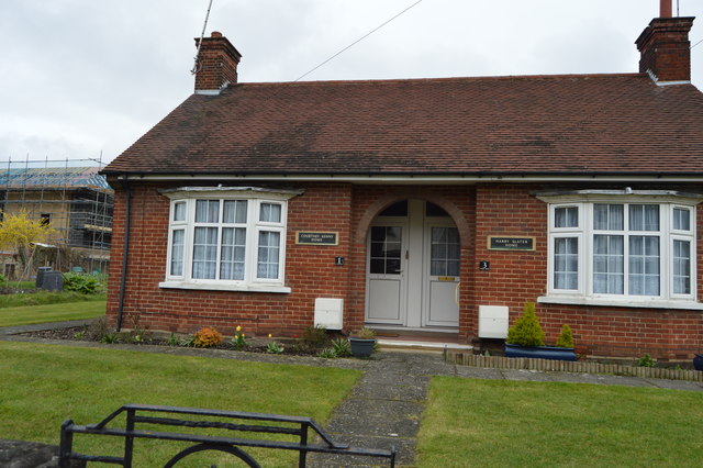 Victoria Homes © N Chadwick Geograph Britain And Ireland