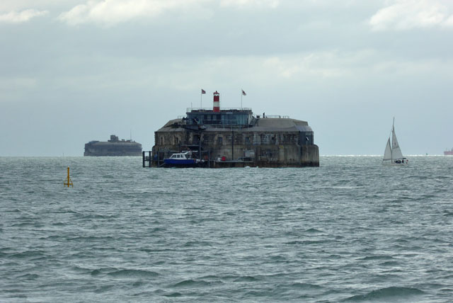 Spit Sand or Spitbank Fort © Robin Webster :: Geograph Britain and Ireland