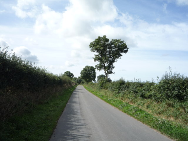 Minor road towards Bromfield