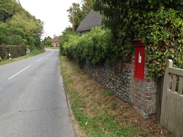 C645 Ixworth Road & West Street Victorian Postbox