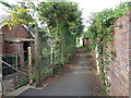 Alley down side of the Toll House, Pershore