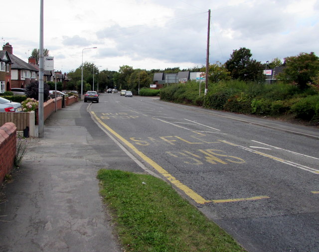 Berse Road bus stop, Wrexham © Jaggery :: Geograph Britain and Ireland