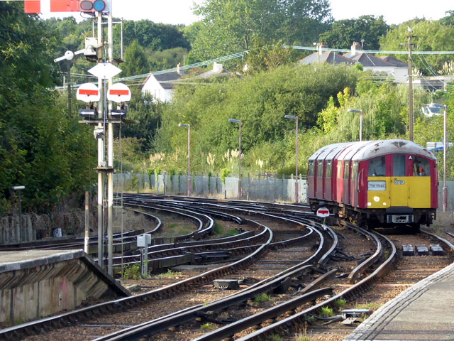 Train approaching Ryde St Johns Road