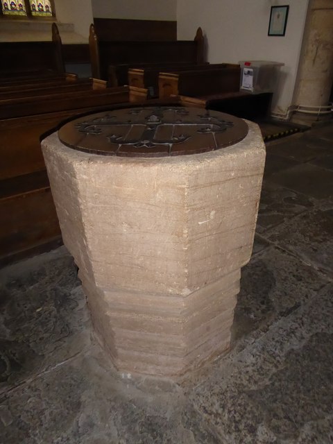 St. Michael, Whichford: font