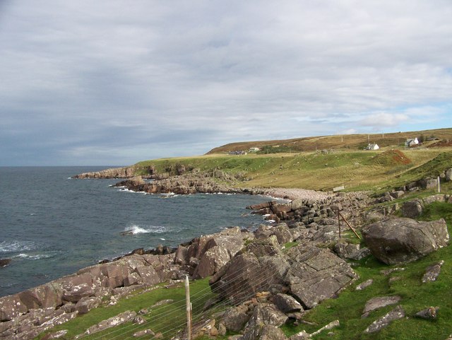 A rocky bay north of Redpoint beach