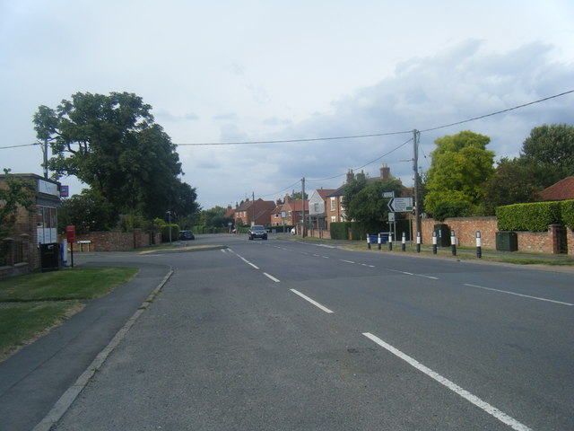 Main Road, Long Bennington © Colin Pyle :: Geograph Britain and Ireland