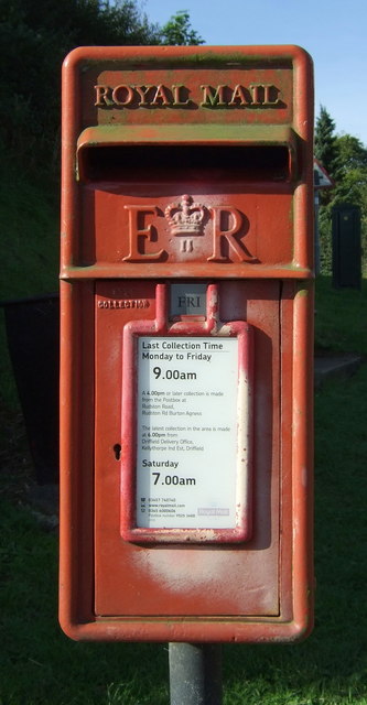 Close up, Elizabeth II postbox on Station Road, Burton Agnes