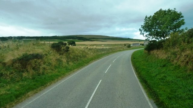 Looking back at road bend near Easter Rarichie