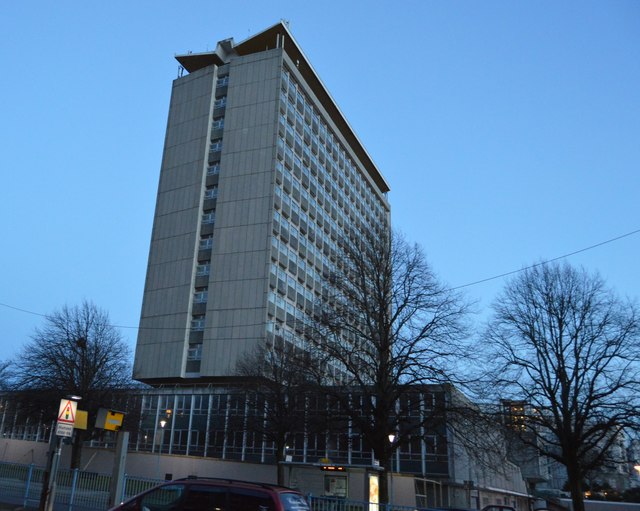 Plymouth Civic Centre © N Chadwick cc-by-sa/2.0 :: Geograph Britain and ...