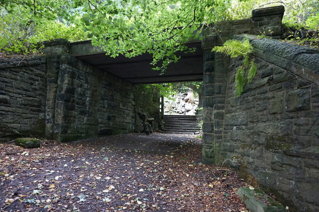Former rail bridge in Beaumont Park