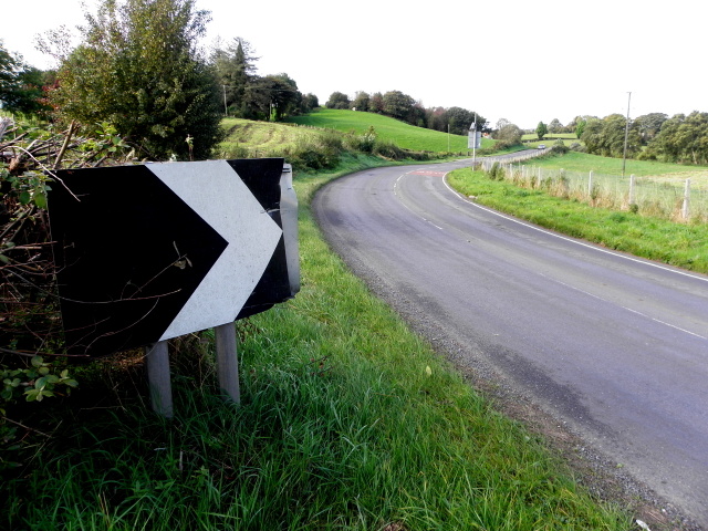 a-sharp-bend-along-gillygooly-road-kenneth-allen-geograph-ireland