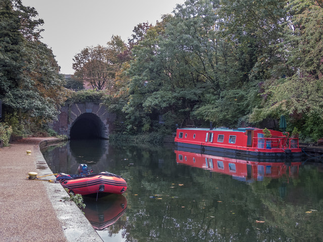 Approaching the Tunnel, Regents Canal, King's Cross, London