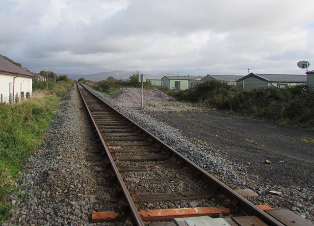 Railway east of Aberdovey station © Jaggery :: Geograph Britain and Ireland