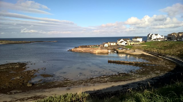 Portballintrae © Chris Morgan Cc-by-sa/2.0 :: Geograph Ireland