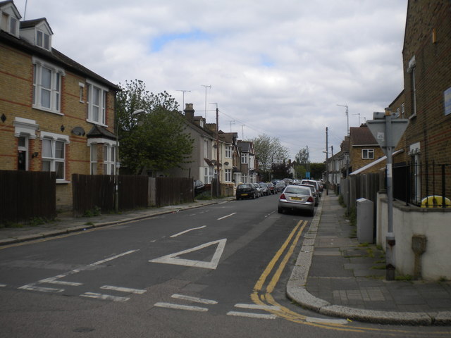 South end of Junction Road, Dartford © Richard Vince :: Geograph ...