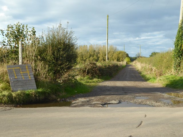 Bridleway and track to Old Park