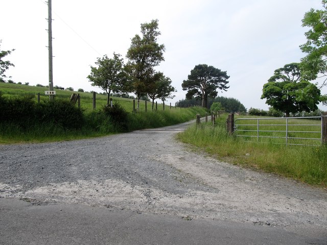 Farm access drive off the Dunmore Road © Eric Jones :: Geograph Ireland