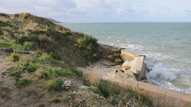 Damaged coastal defences in Totland Bay