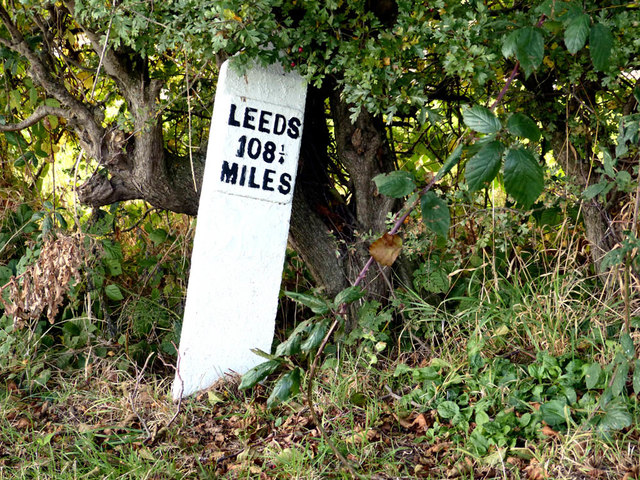Leeds to Liverpool canal milepost