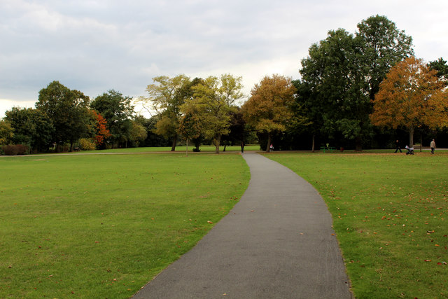 Central Park, Dartford © Chris Heaton cc-by-sa/2.0 :: Geograph Britain ...