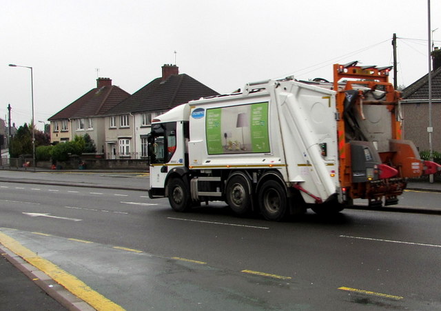 Newport City Council refuse lorry, Malpas Road, Newport