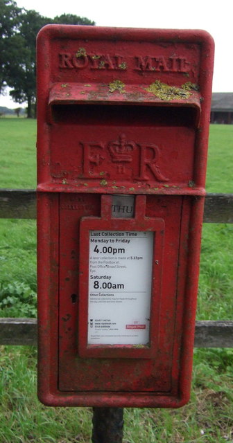 Close up, Elizabeth II postbox on Chickering Road, Chickering