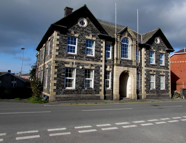 Former council offices, Tywyn