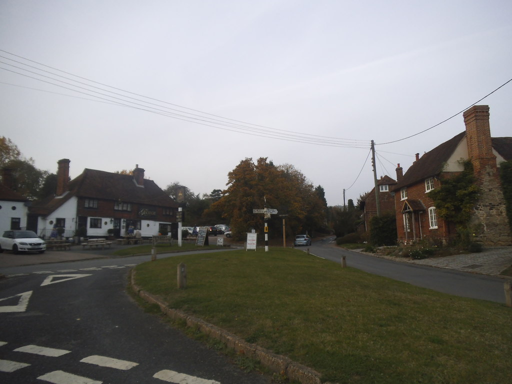 Trottiscliffe Village © David Howard cc-by-sa/2.0 :: Geograph Britain ...