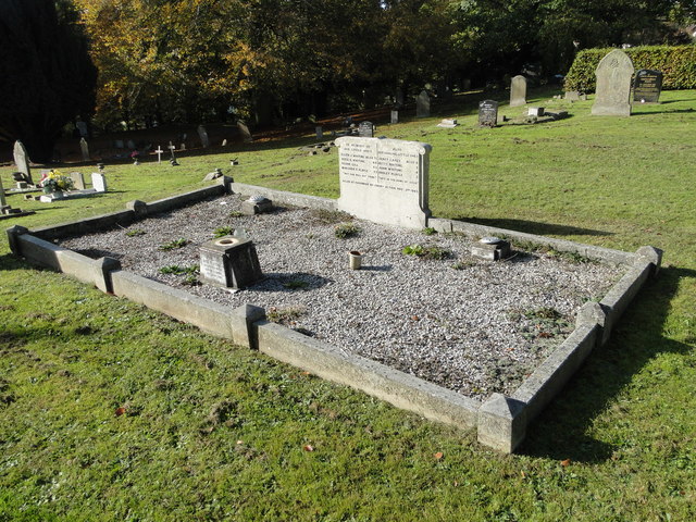 Communal grave in Ipswich cemetery; Nov... © Adrian S Pye :: Geograph ...