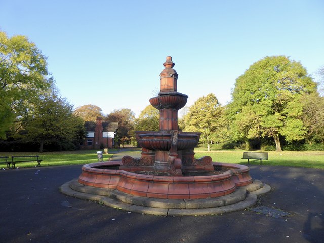 Doulton fountain in Cauldon Park
