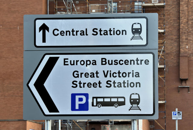 Bus and railway stations direction signs, Belfast (November 2016)