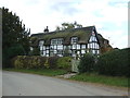 Thatched house on Pinfold Lane