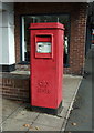 Elizabeth II postbox on Canute Square, Knutsford