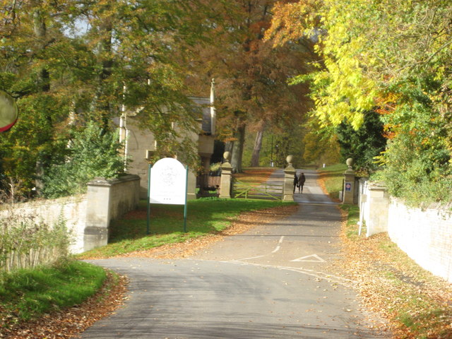 Gateway and driveway to Stoke Rochford Hall