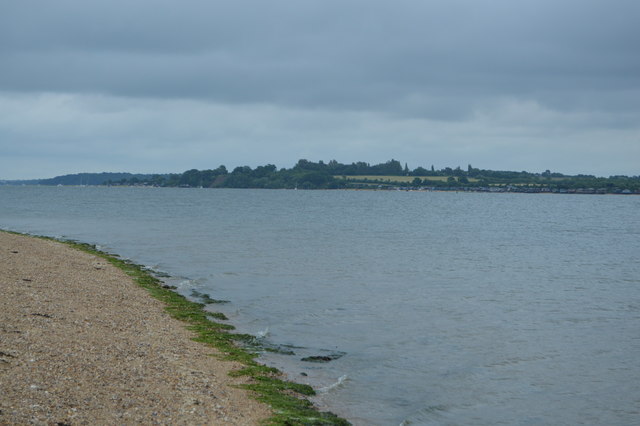 Looking across the Stour from Stutton Ness