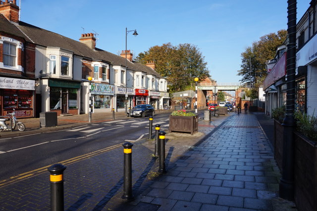 Newland Avenue, Hull © Ian S cc-by-sa/2.0 :: Geograph Britain and Ireland