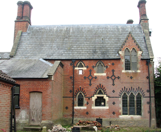 Earlham Road Cemetery South Lodge © Evelyn Simak Cc By Sa 2 0