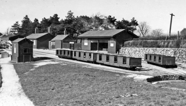 Ravenglass:  terminal platforms of Ravenglass & Eskdale Railway, 1951
