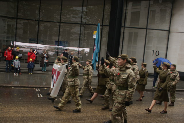 View of soldiers in the Lord Mayor's Parade from Gresham Street #19
